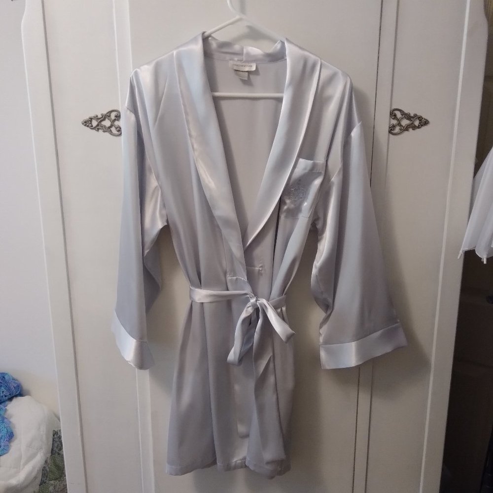 Jones New York Silver Gray Gown&Robe Set